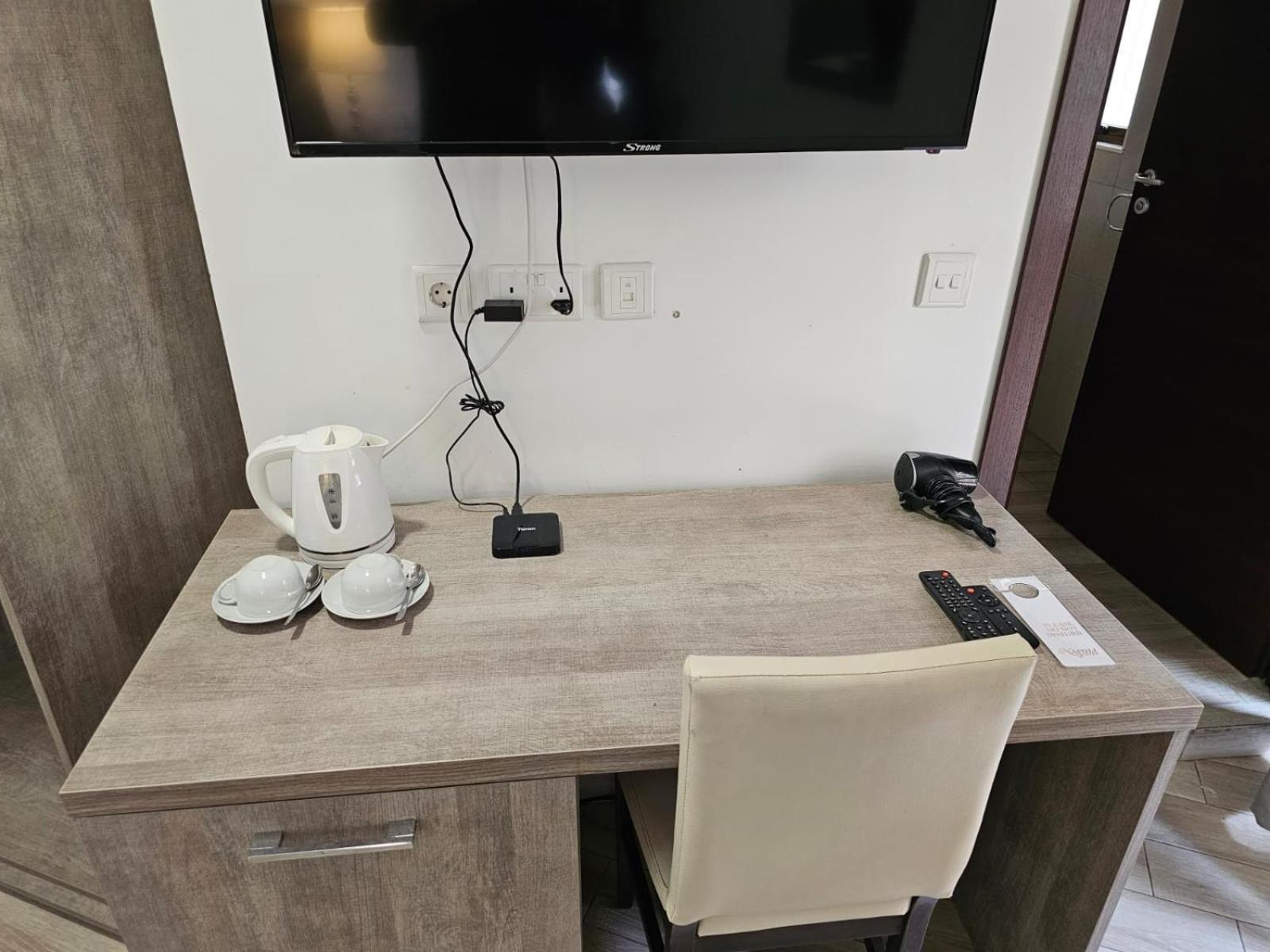Napoli Suites Studios Aparthotel سانت جوليان المظهر الخارجي الصورة