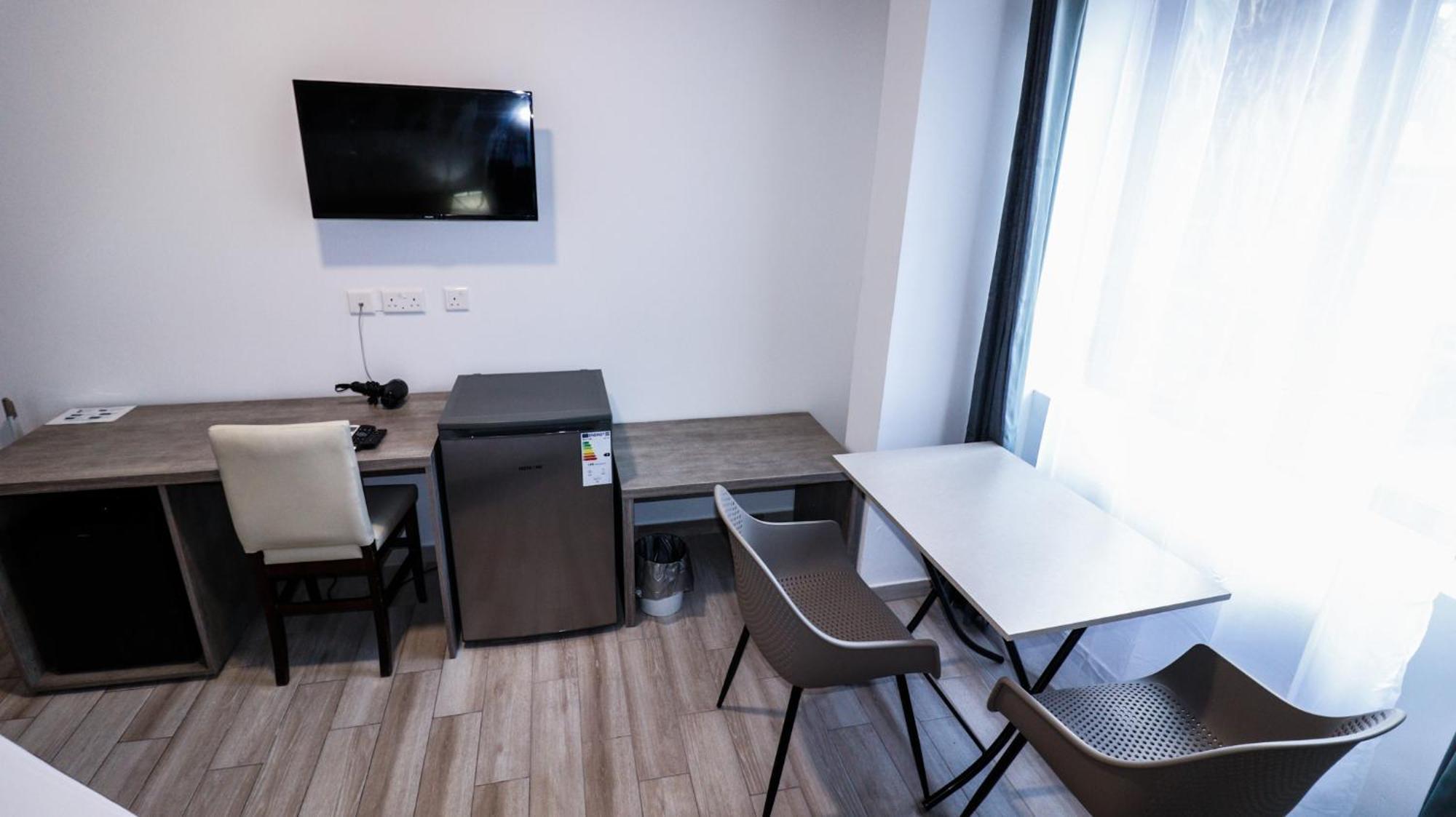 Napoli Suites Studios Aparthotel سانت جوليان المظهر الخارجي الصورة